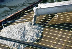 O químico ambiental David Stone, da University of Arizona, criou um potencial substituto para o cimento, que necessita de muito menos energia para ser produzido, chamou-lhe Ferrock.